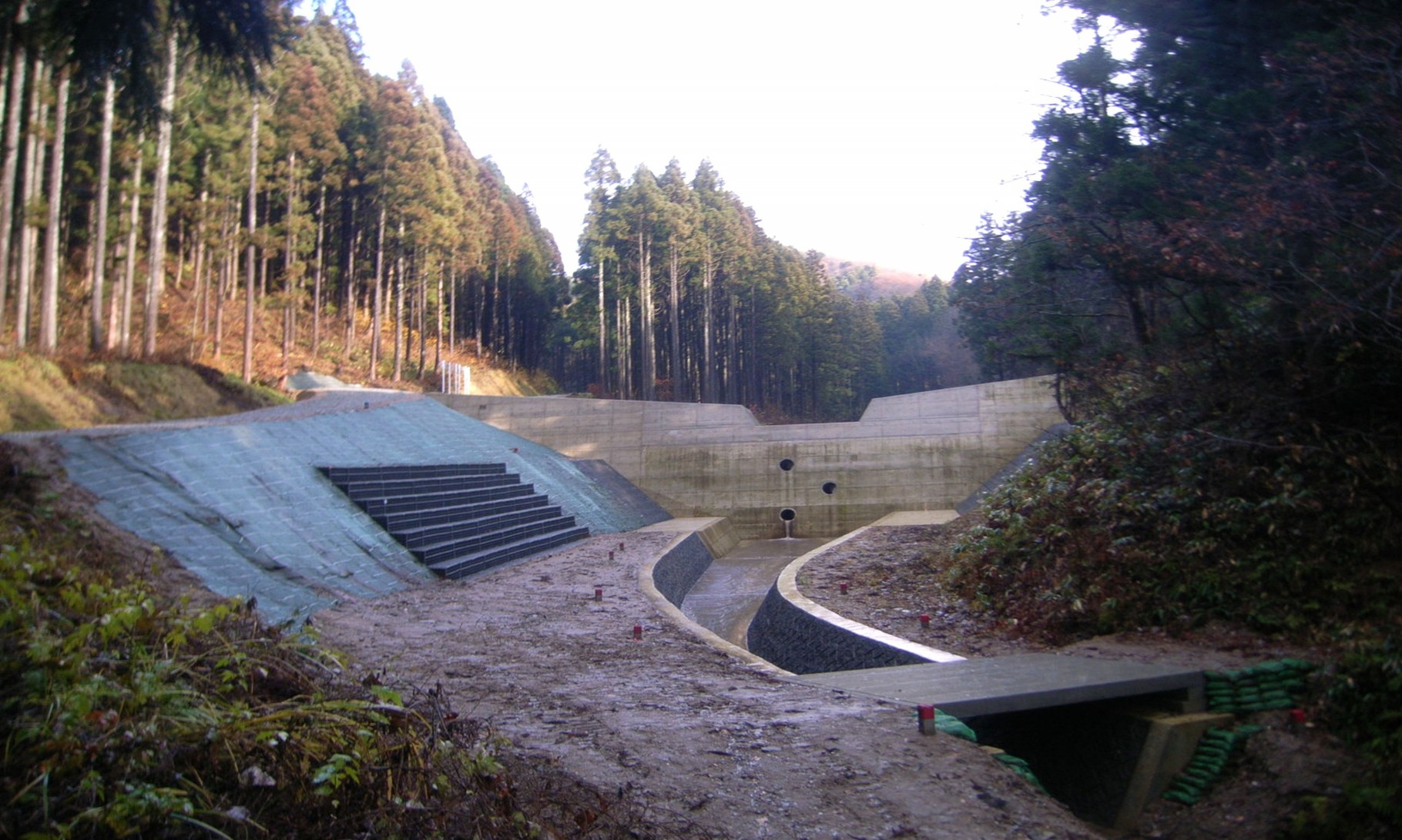 小町ケ入砂防堰堤工事