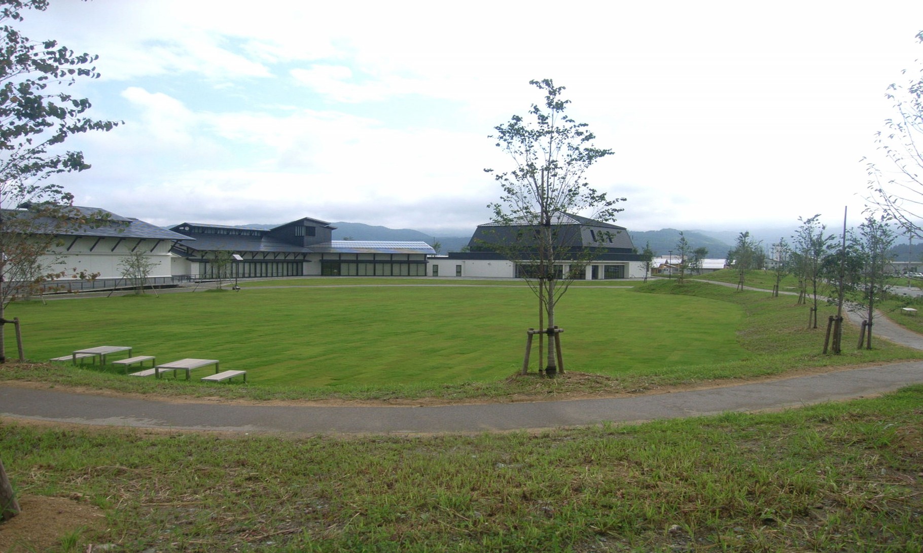 白鷹町文化交流センターあゆーむ外構工事