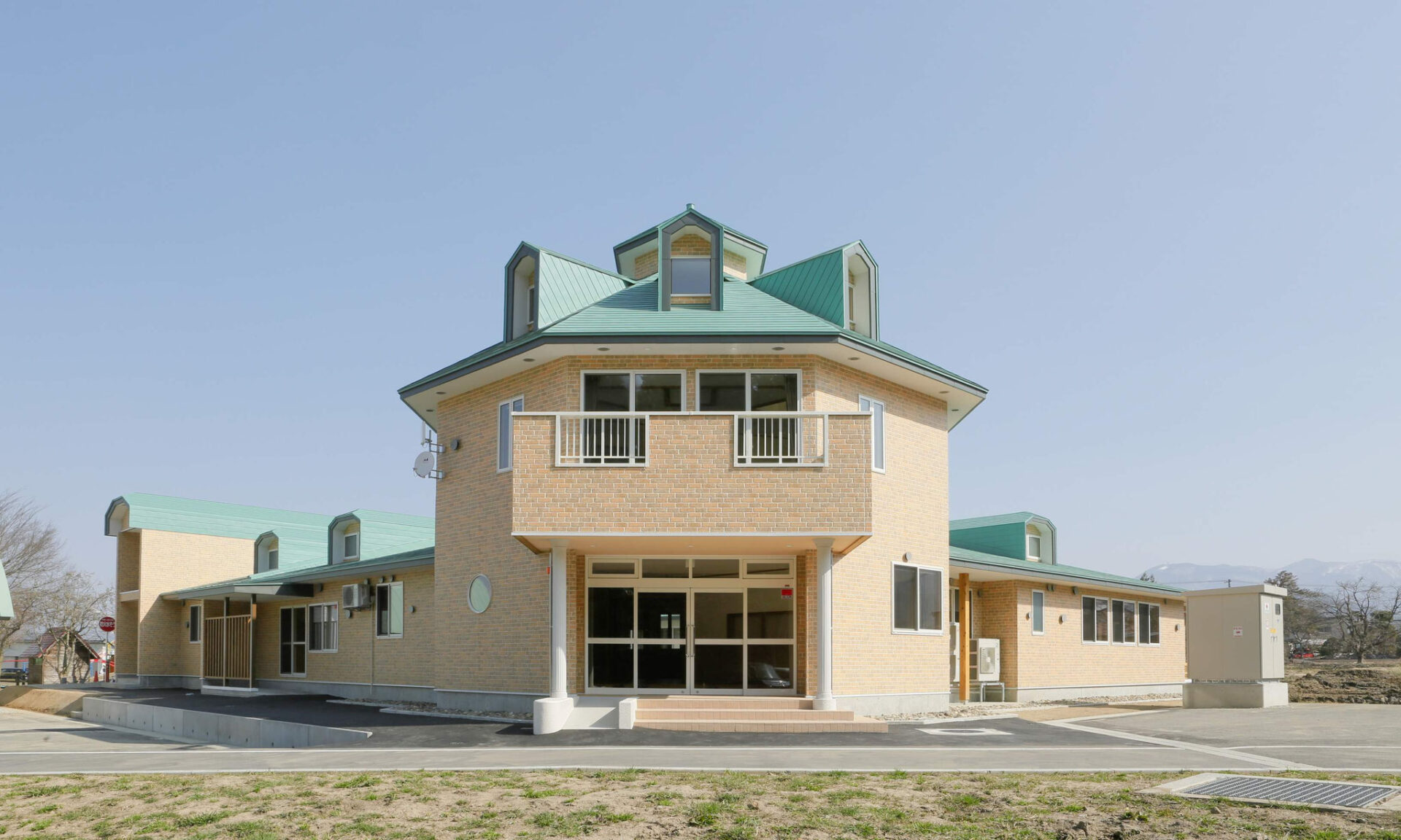 愛真こども園園舎新築工事